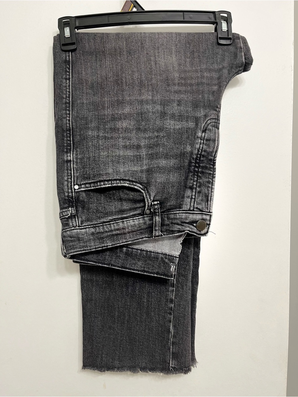 a.n.a High-Rise Faded Black Straight Crop Jeans